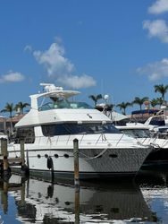 53' Carver 2002 Yacht For Sale